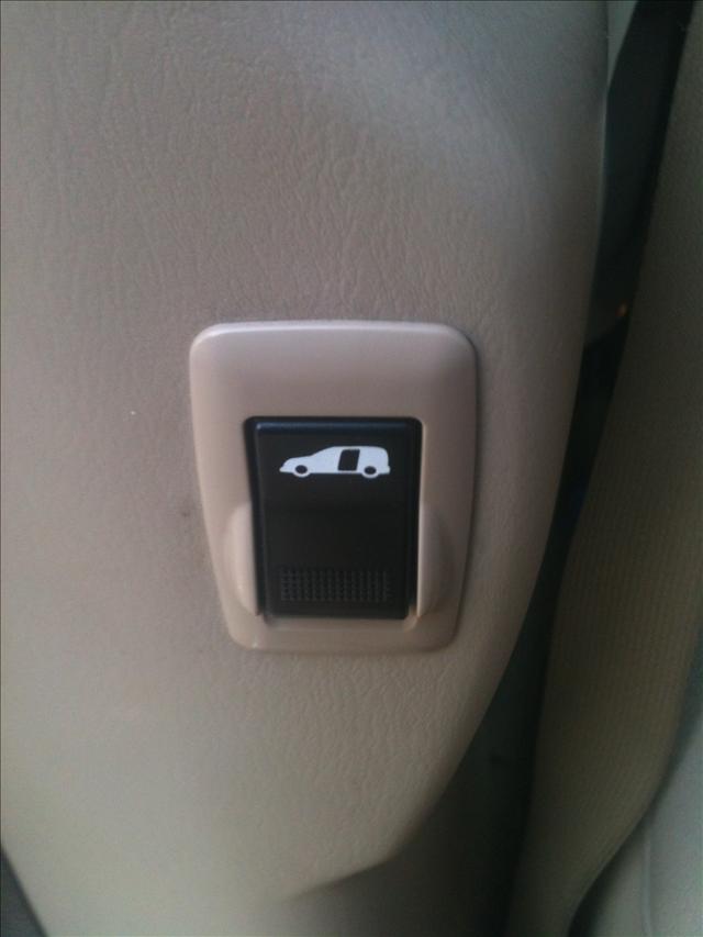 2004 Mazda MPV Unknown