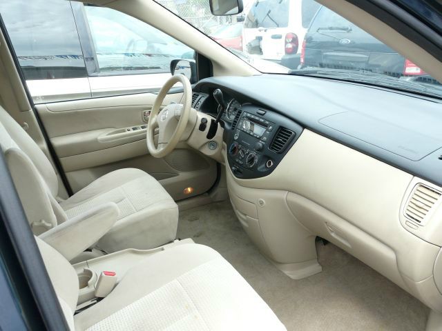 2004 Mazda MPV All-wheel Drive 3.7L Technology Pkg W/entertainmen