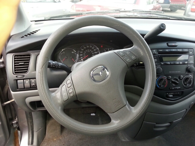 2004 Mazda MPV Quadcab Laramie