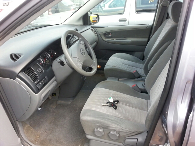 2004 Mazda MPV Quadcab Laramie