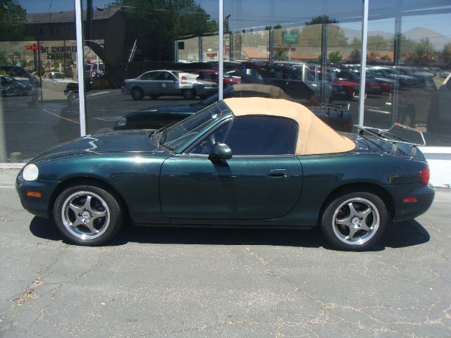 1999 Mazda MX-5 Miata Base