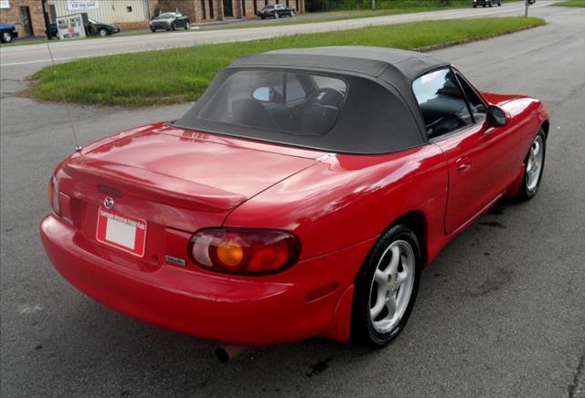 1999 Mazda MX-5 Miata Standard 4X4 Hardtop