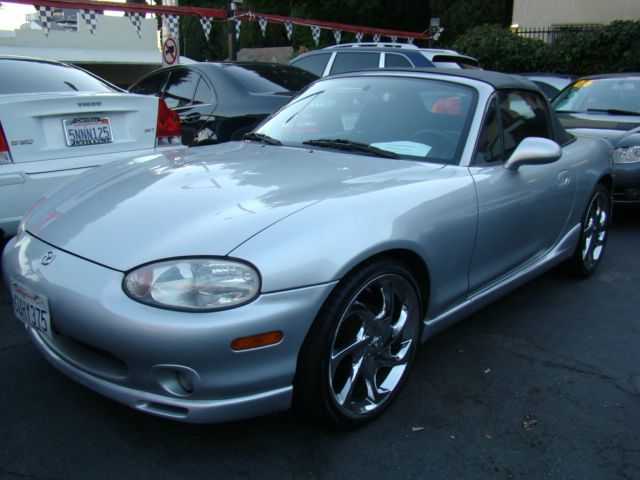 2000 Mazda MX-5 Miata Base