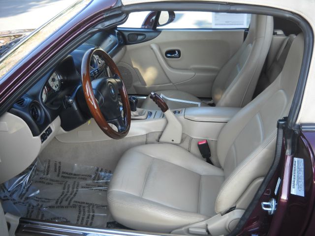 2000 Mazda MX-5 Miata Lx--5 Speed/stick-must SEE