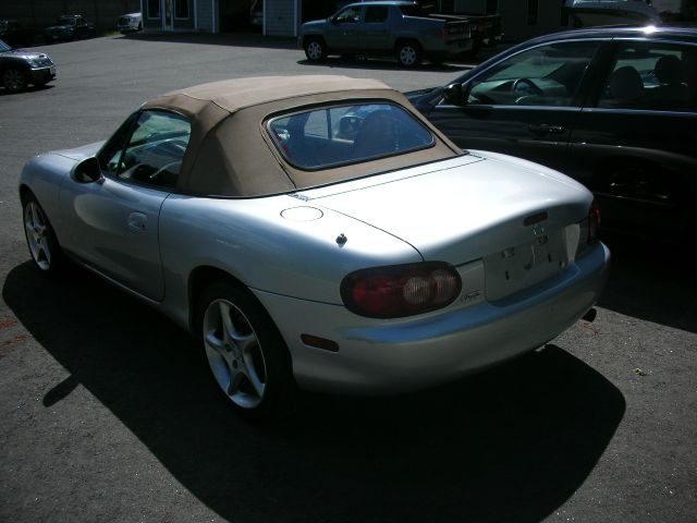 2002 Mazda MX-5 Miata SE
