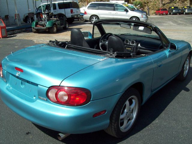 2002 Mazda MX-5 Miata SE