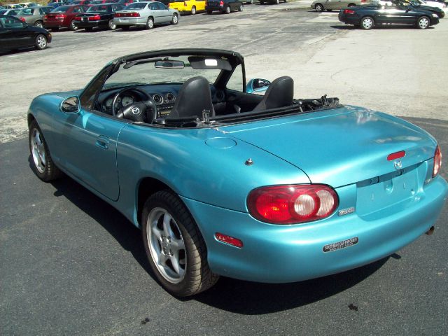 2002 Mazda MX-5 Miata SE