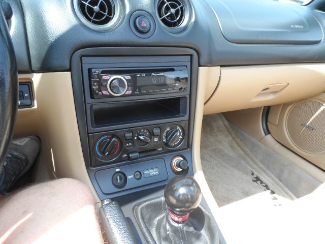 2002 Mazda MX-5 Miata SE