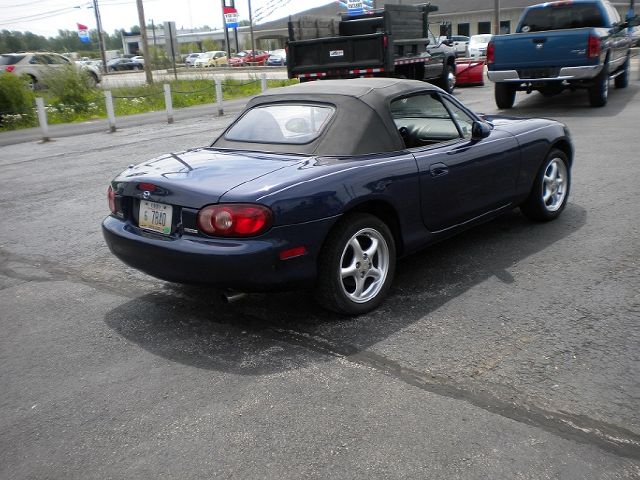 2002 Mazda MX-5 Miata SE