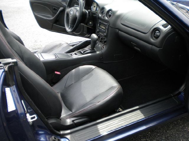 2002 Mazda MX-5 Miata SE
