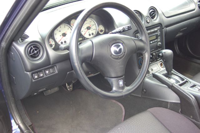 2003 Mazda MX-5 Miata Unknown