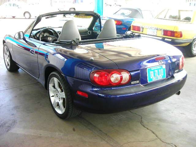 2003 Mazda MX-5 Miata Crew Cab Amarillo 4X4