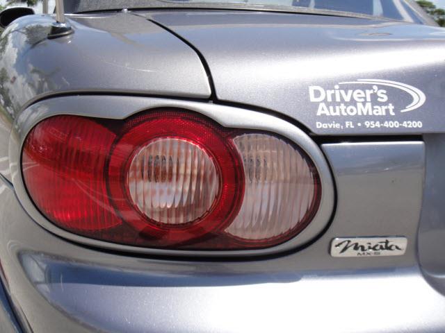 2003 Mazda MX-5 Miata Base Www.escromotors2.com