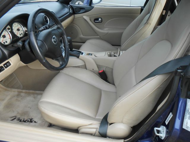 2004 Mazda MX-5 Miata Base