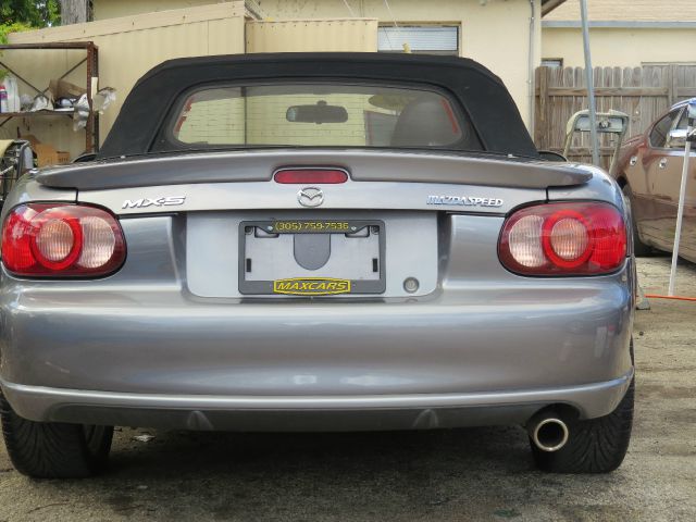2004 Mazda MX-5 Miata C15