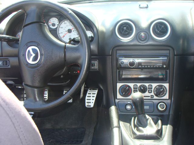 2005 Mazda MX-5 Miata C15
