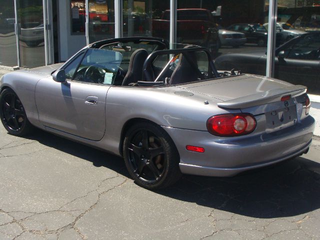 2005 Mazda MX-5 Miata C15