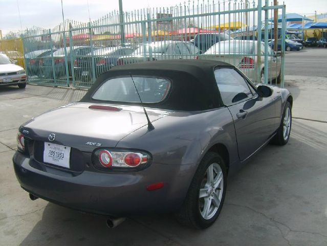 2006 Mazda MX-5 Miata Base
