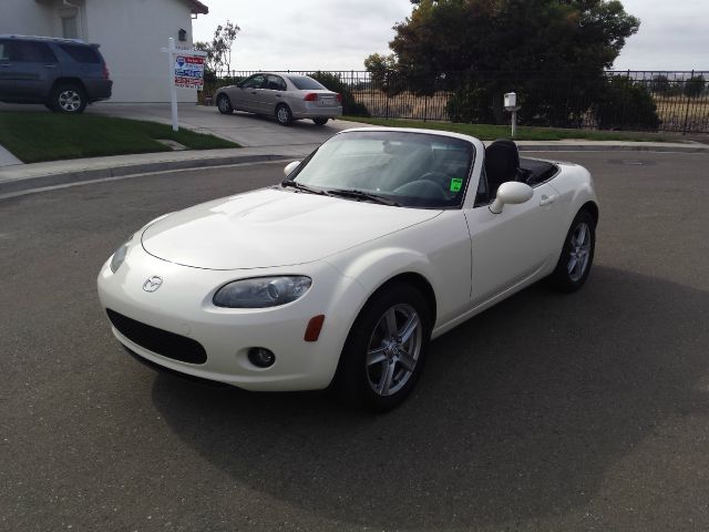 2006 Mazda MX-5 Miata 4dr 2.5L Turbo W/sunroof/3rd Row AWD SUV