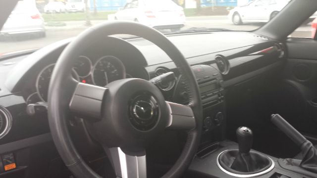 2006 Mazda MX-5 Miata 4dr 2.5L Turbo W/sunroof/3rd Row AWD SUV