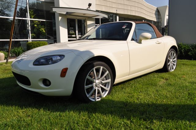 2006 Mazda MX-5 Miata SC