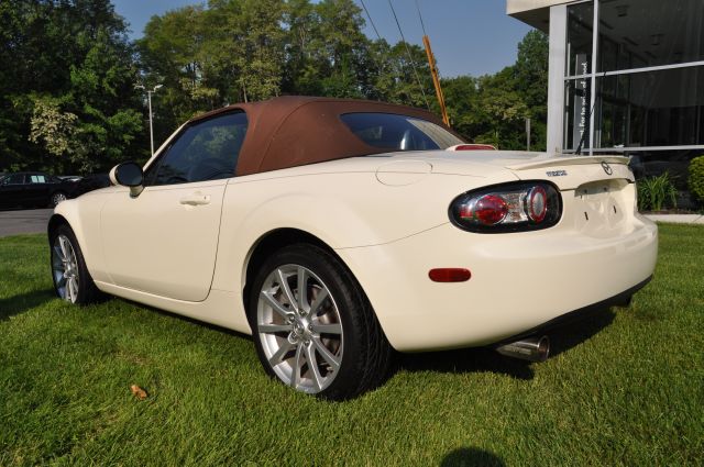2006 Mazda MX-5 Miata SC
