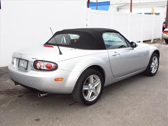 2008 Mazda MX-5 Miata 2dr Reg Cab 140.5 4WD Laramie