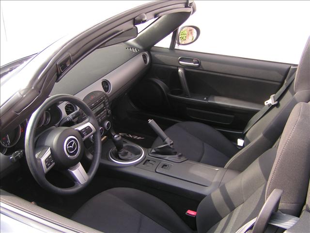 2010 Mazda MX-5 Miata 2dr Conv SE Manual W/black Top Hatchback