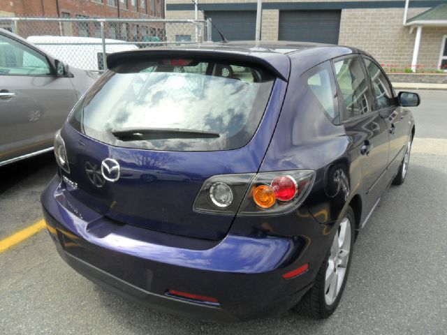 2004 Mazda Mazda3 XR