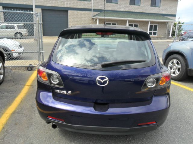 2004 Mazda Mazda3 XR