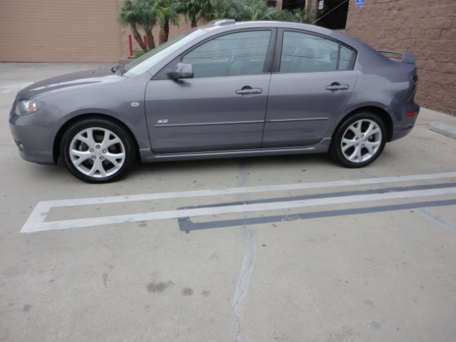 2007 Mazda Mazda3 Super Clean LOW Miles