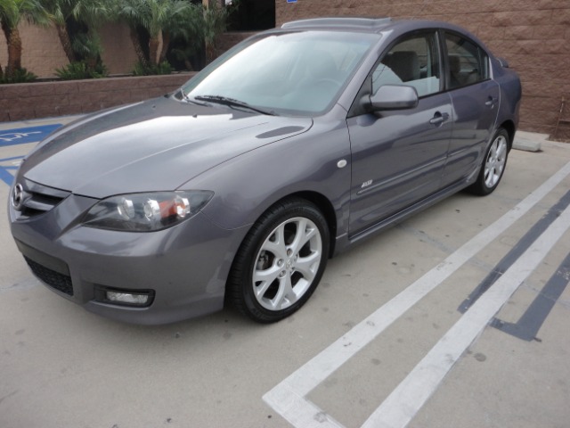 2007 Mazda Mazda3 Super Clean LOW Miles