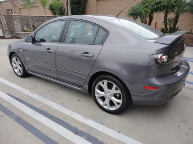 2007 Mazda Mazda3 Super Clean LOW Miles