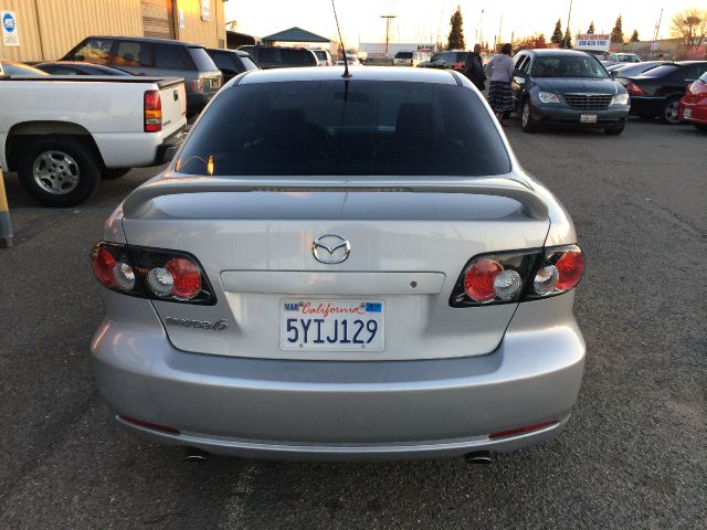 2007 Mazda Mazda6 4dr Sdn 2.4L FWD