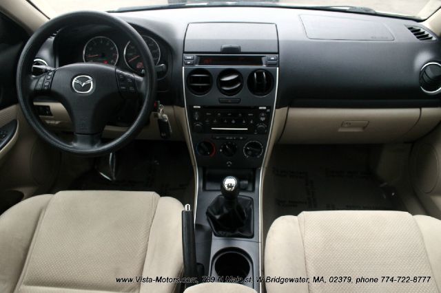 2007 Mazda Mazda6 4dr Sdn 2.4L FWD