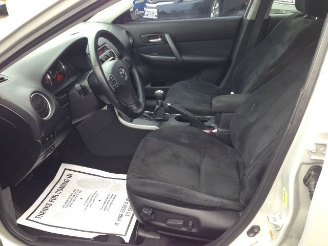 2007 Mazda Mazda6 4dr Sdn 2.4L FWD