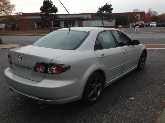 2007 Mazda Mazda6 4dr Sdn 2.4L FWD
