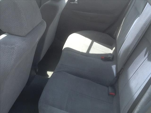 2000 Mazda Protege 4DR SE (roof)