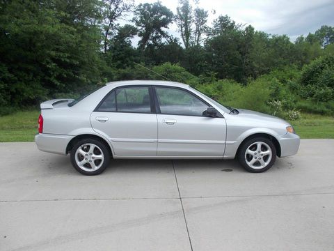 2001 Mazda Protege Convenience AWD