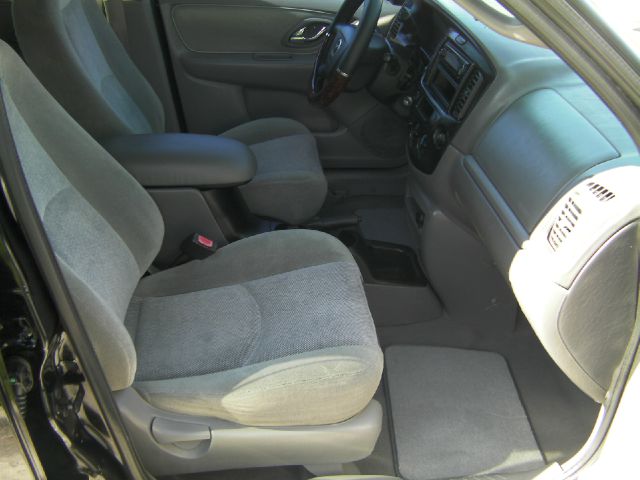 2001 Mazda Tribute LW2