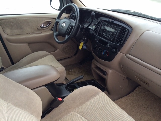 2001 Mazda Tribute LS Truck