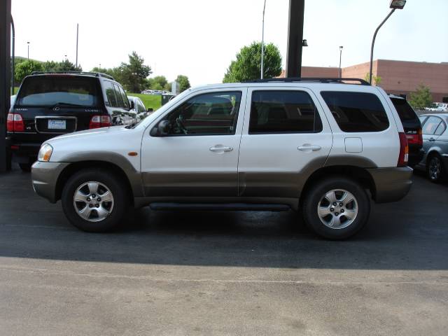 2002 Mazda Tribute LW2