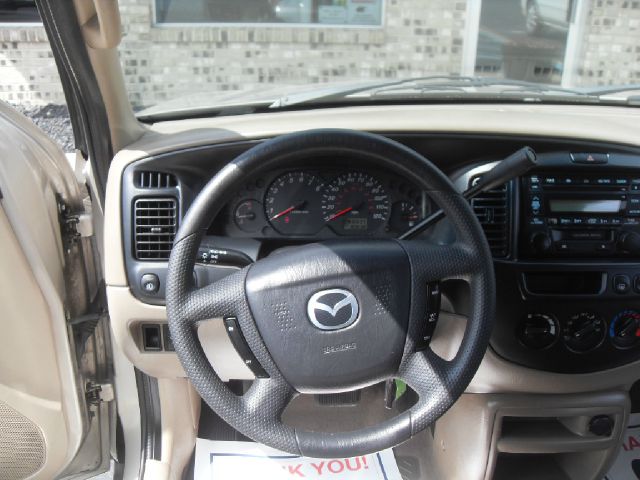 2002 Mazda Tribute SE Pickup 4D 5 1/2 Ft