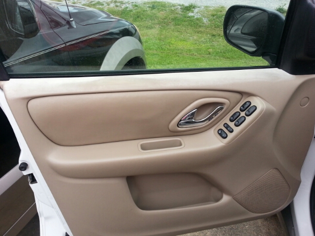 2002 Mazda Tribute LW2