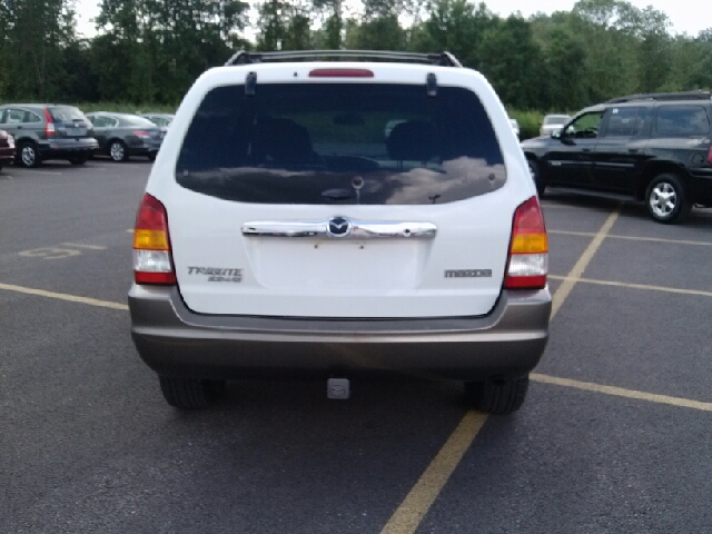 2002 Mazda Tribute LS Truck