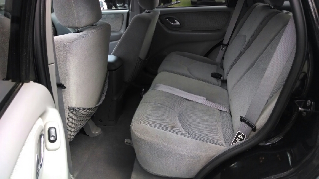 2002 Mazda Tribute LS Truck