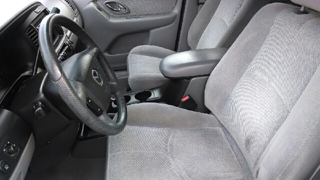 2002 Mazda Tribute LS Truck