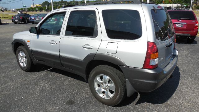 2003 Mazda Tribute LW2