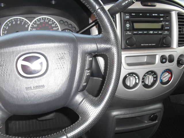2003 Mazda Tribute LW2