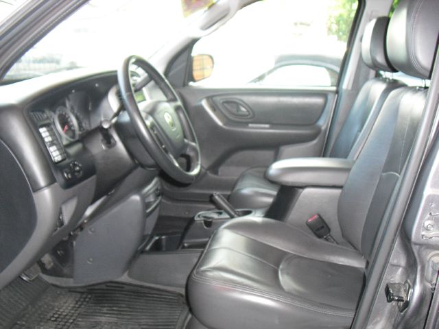 2003 Mazda Tribute LW2